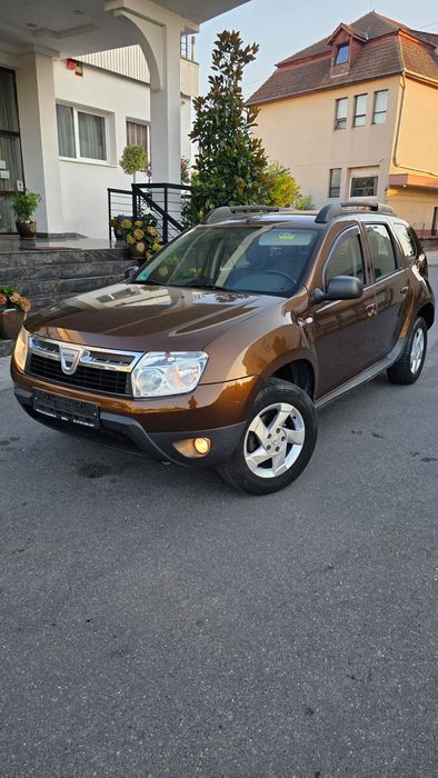 Dacia Duster Interior Tapiserie piele,Carlig remorcare,