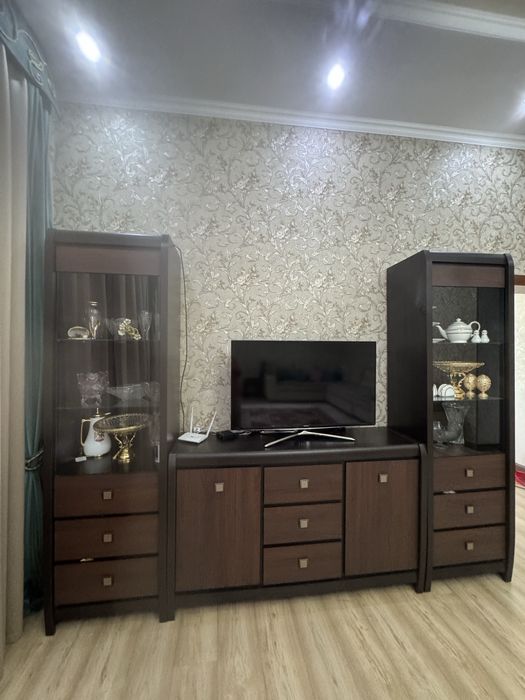 Продам мебель для гостинной , стенка