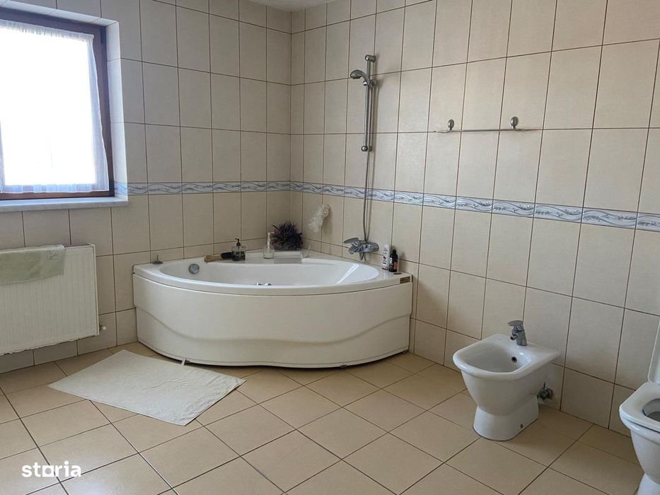 Str. Unirii / Corbeanca / Vila 7 camere cu piscină și garaj