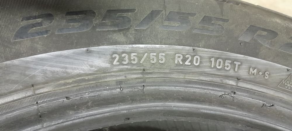 Зимний 235 × 55, R20 арзанға берем срочно болғасын PIRELLI