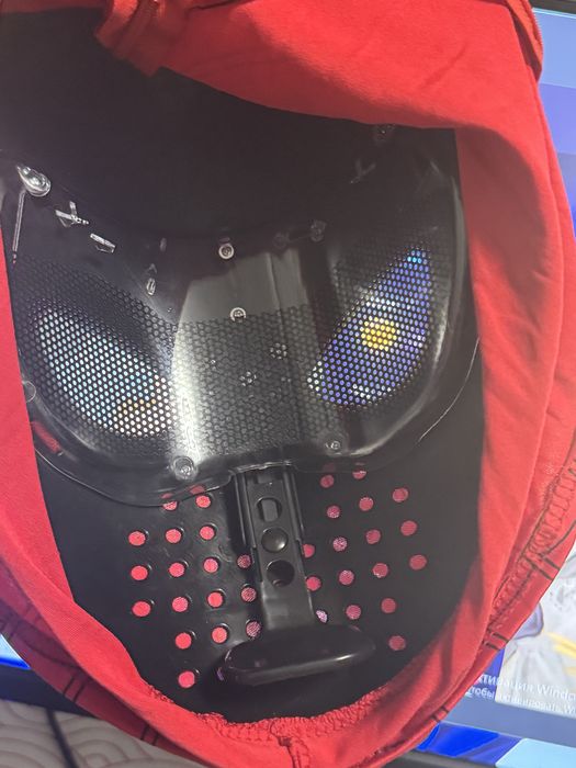 Продам маску Человека-паука