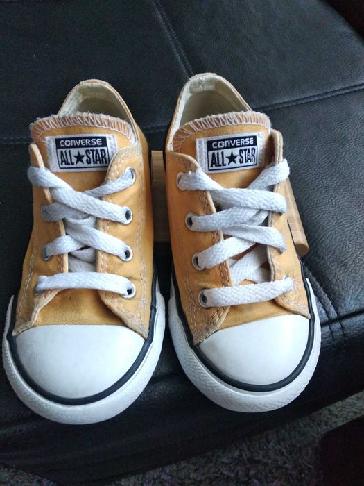 Гуменки конверс с кутия