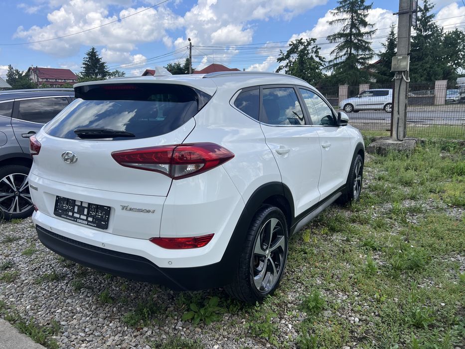 Hyundai Tucson-An2017,AUTOMATA,1,7CRDI/140 cai,Camera,Volan-incalzit