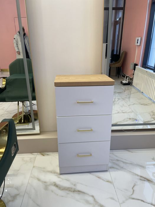 Макияжный столик