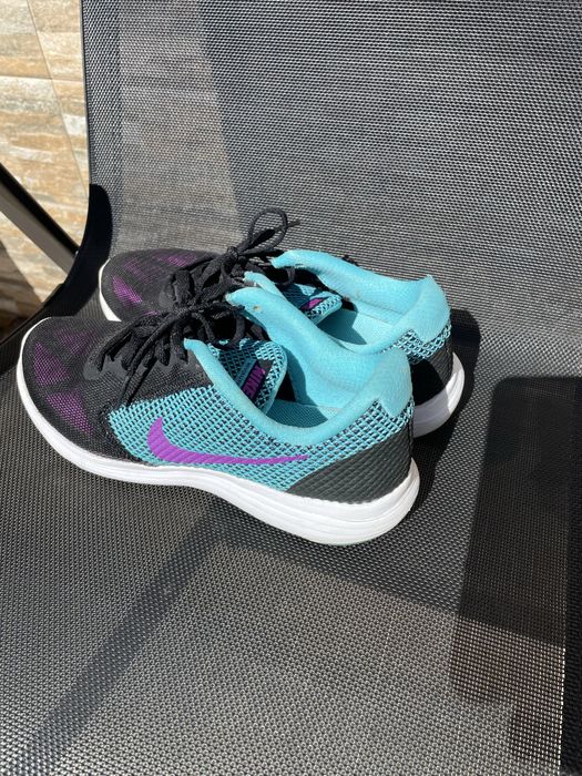 Adidasi Nike dama marime 39