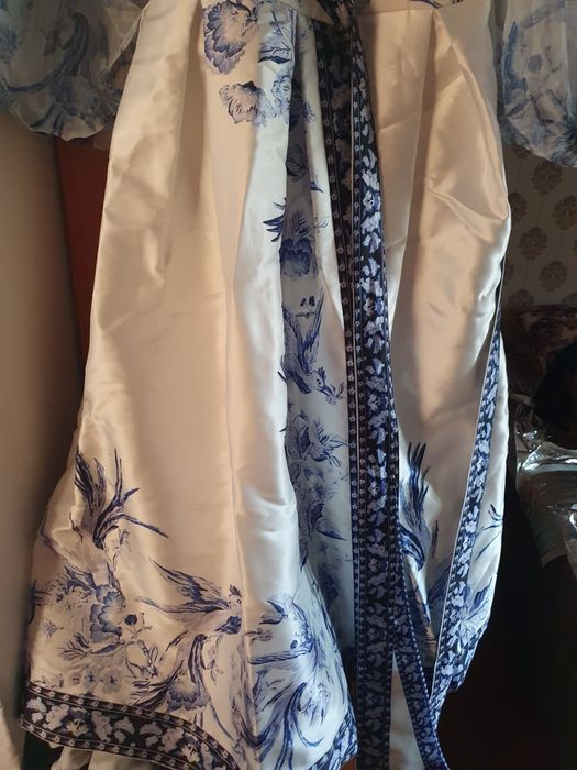 Напрокат необычное платье S