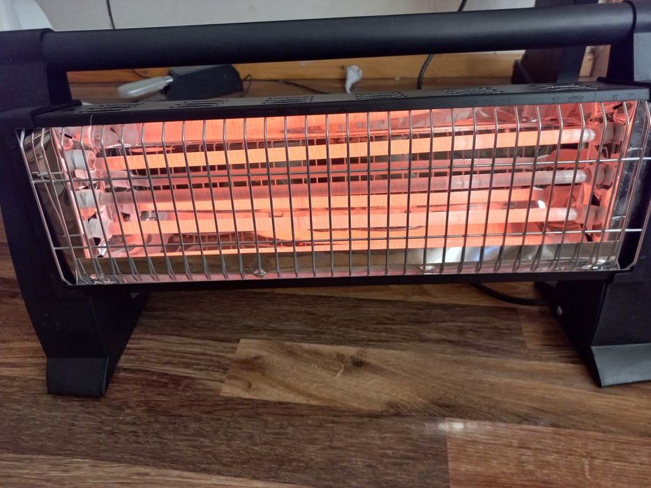 Нова кварцова печка 15евро.