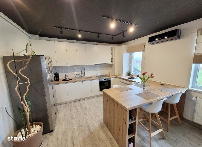 Apartament de lux, digitalizat, 3 camere, 2 bai, 71 mp, garaj — fotografia 2