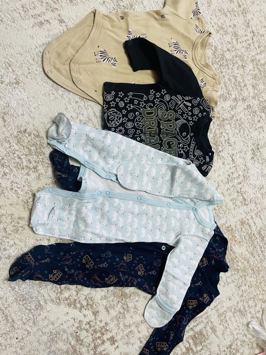 Продам детские вещи