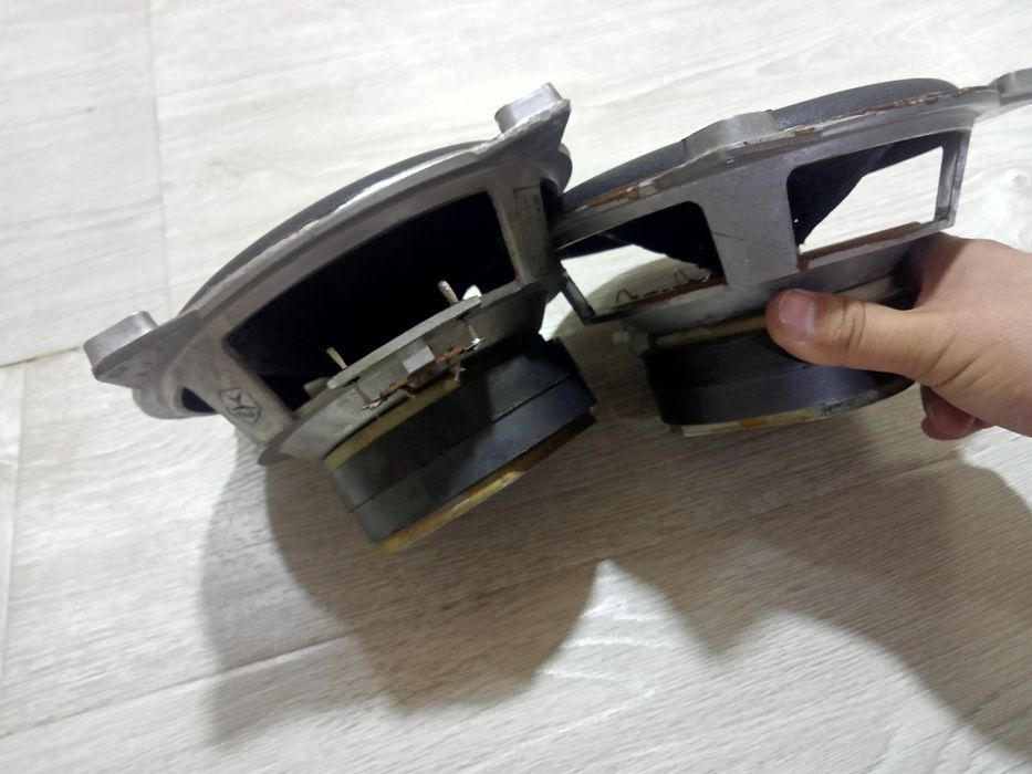 Продам усиленные калонки 25гдн под НЧ в отличном состоянии.