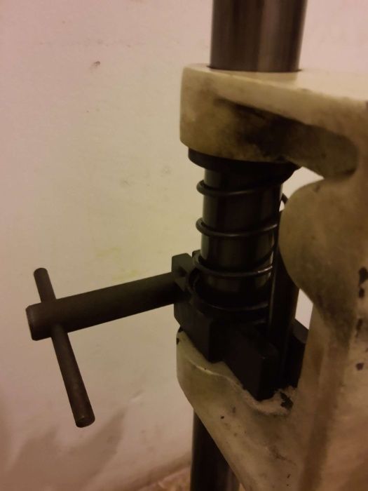 Стойки за бормашини български захват 43 мм.