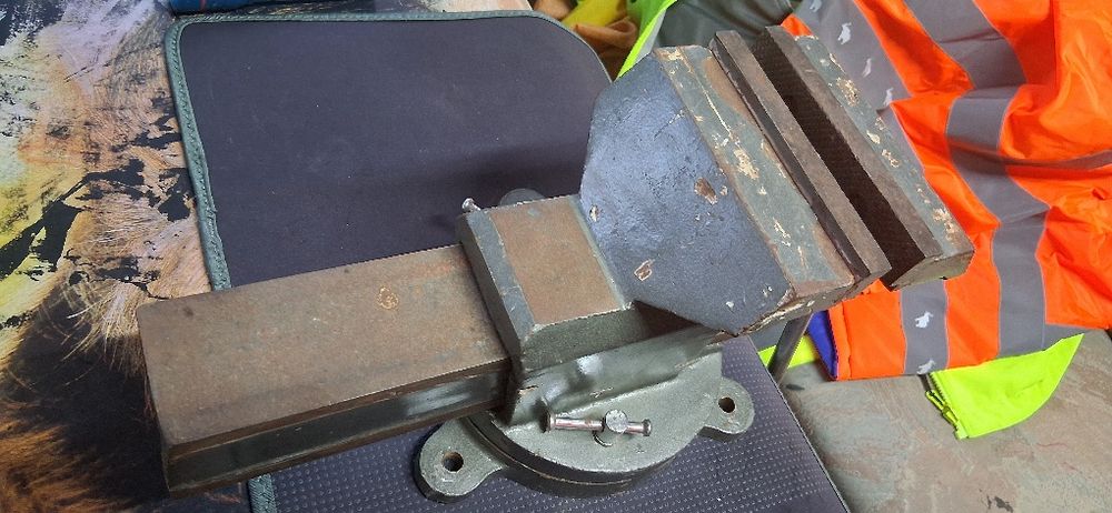 Menghina     rotativă   mare