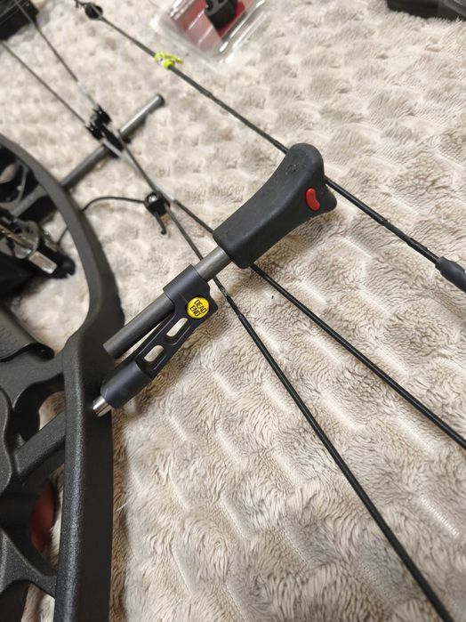 Hoyt Torrex Compound bow (лък) 50 -60 lbs и принадлежности