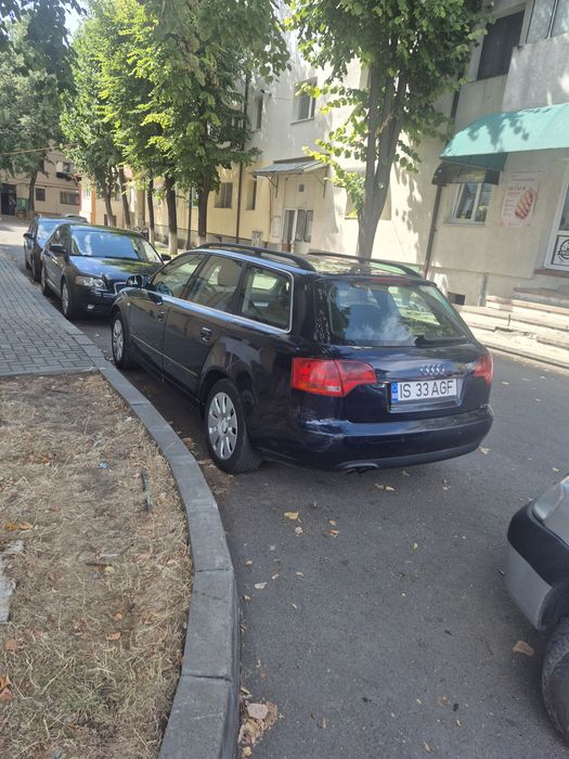 Vând  Audi A 4 break.