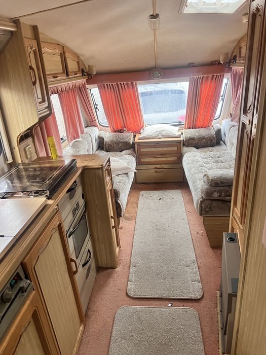 Vand rulota mare axa dubla adusa recent