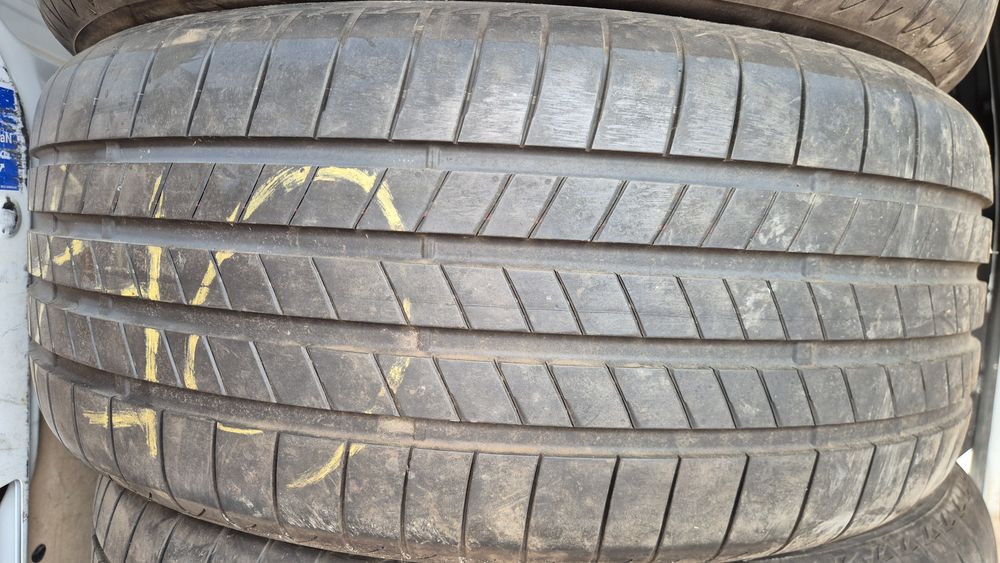 4 броя Bridgestone 235/55/19