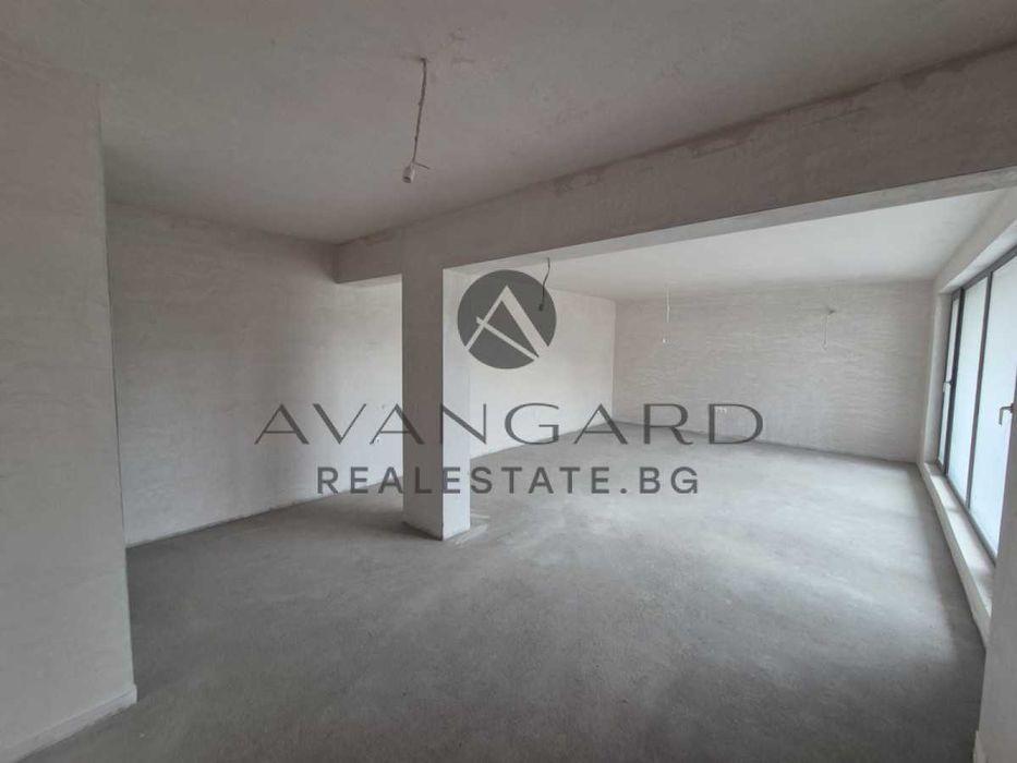 Продава се Тристаен апартамент в Пловдив, Център - 162 кв.м за 1482 €/кв.м - Снимка #1