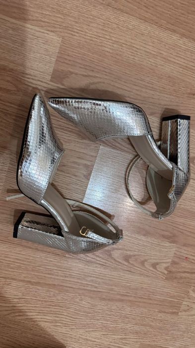 Платья на корпаратив