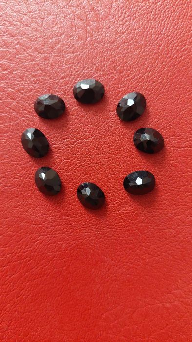 Натуральные камни Сапфиры