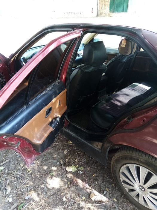 Продам BMW E36 320i