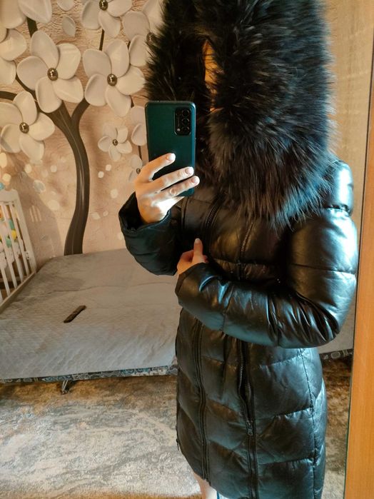 Продам зимний пуховик