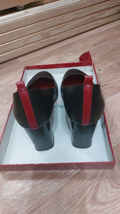 Продаю туфли 3 вида