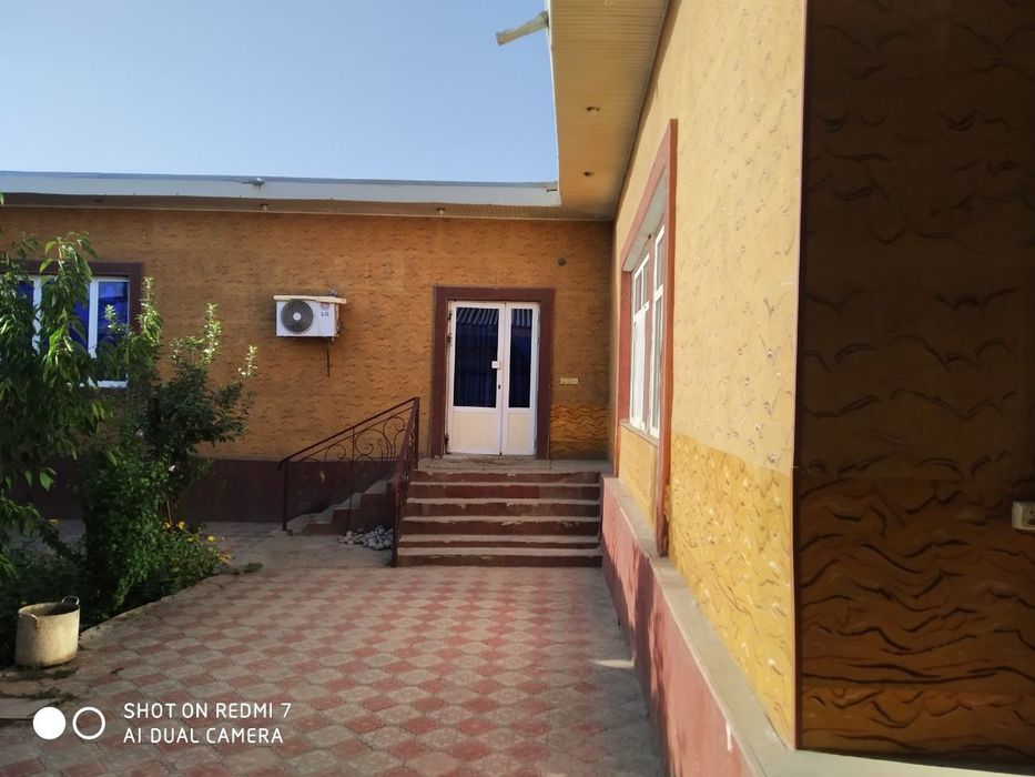 Ховли сотилади арентир 5 мактаб