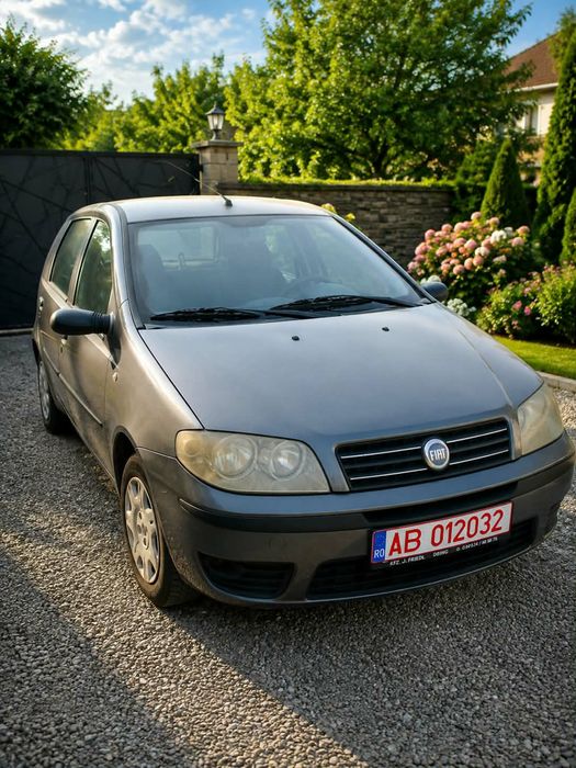 Fiat Punto 1.3 Multijet Diesel 2005 – Germania, Climă, Consum 3,5L, Nr. Roșii + RCA 2,5 Luni