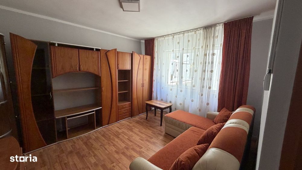 Apartament  de 3 camere, zona Orizont,potential excelent