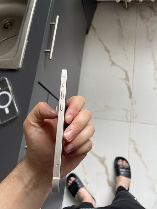 iPhone 12 white -128 GB