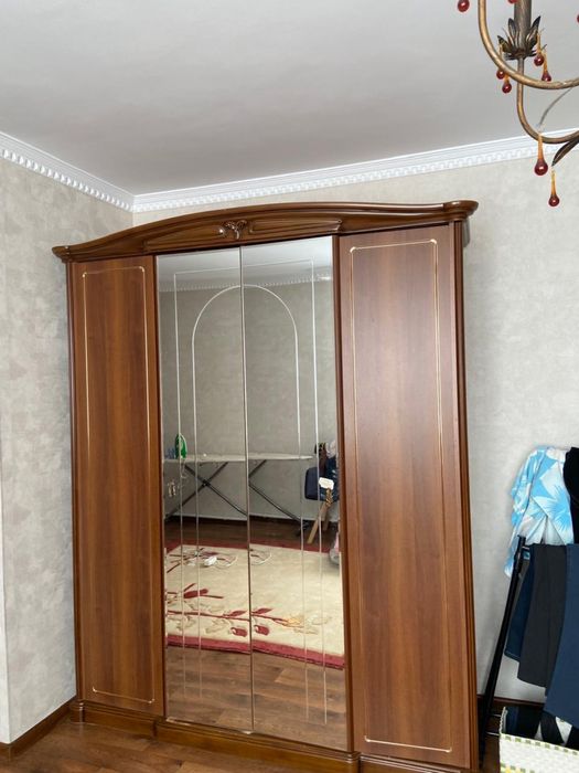 Шкаф в хорошем состояние