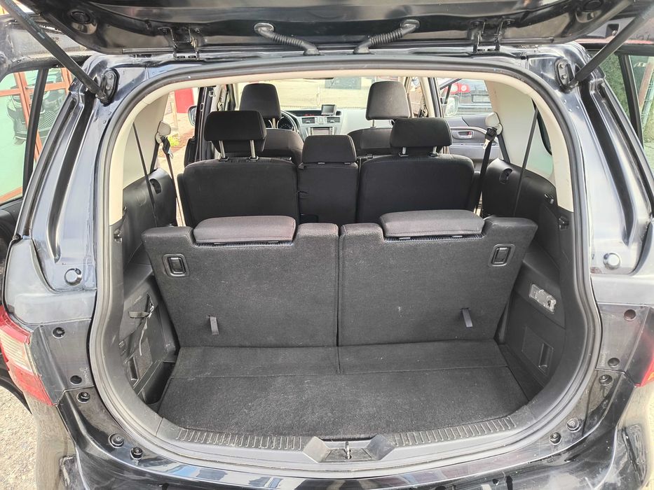 Vând Mazda 5 2012 face lift 1.6 diesel 150 000 km 6 locuri