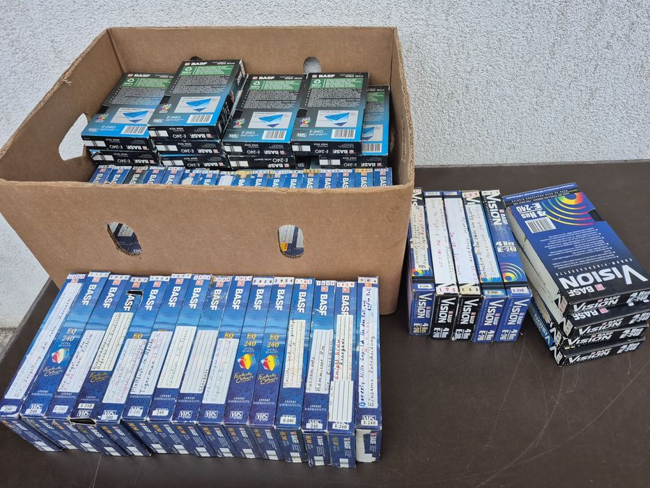 Vând 40 casete video Basf VHS originale de 240 minute colectie filme acțiune,drama,Comedie, Triler, dragoste,western...etc.