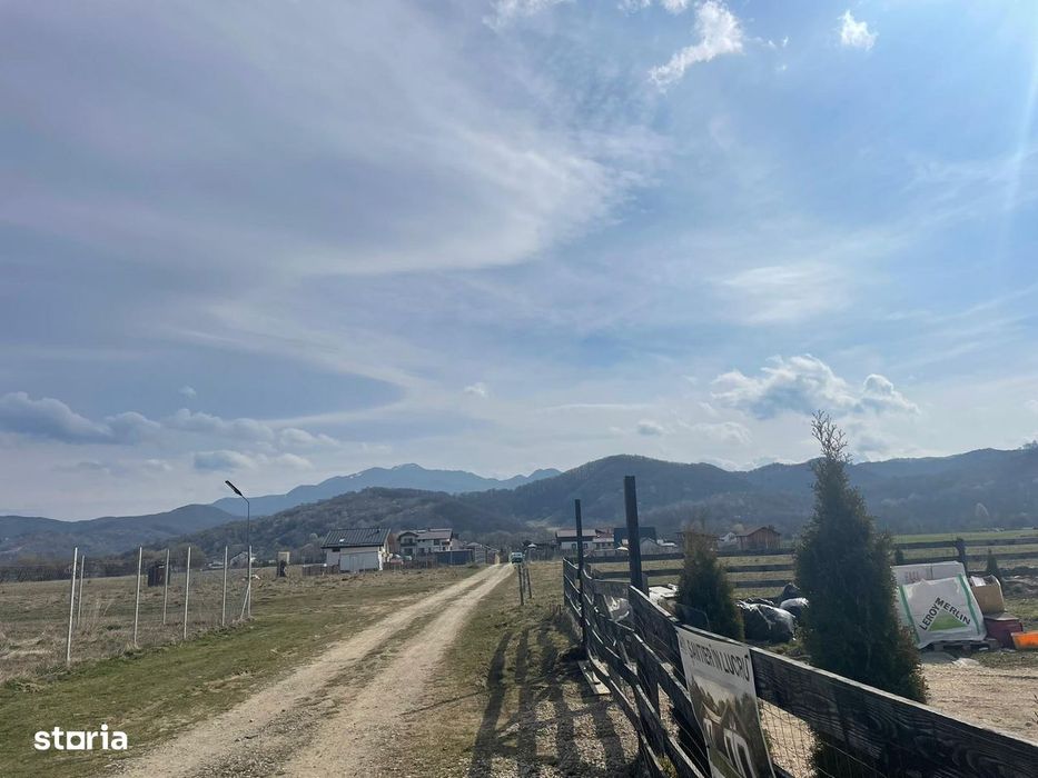 Teren de vânzare Râșnov Brașov – dezvoltare imobiliară și turistică