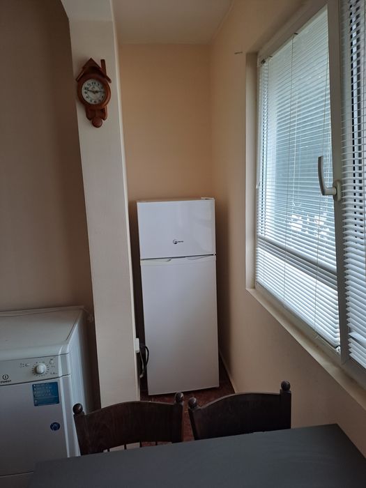 Под наем дългосрочно