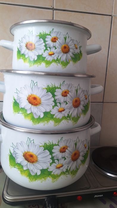 Продам набор кастрюль