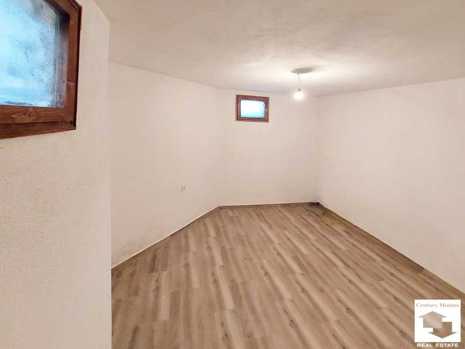 120328 ЕКСКЛУЗИВЕН! Самостоятелна къща с магазин , в гр. Г. Оряховица