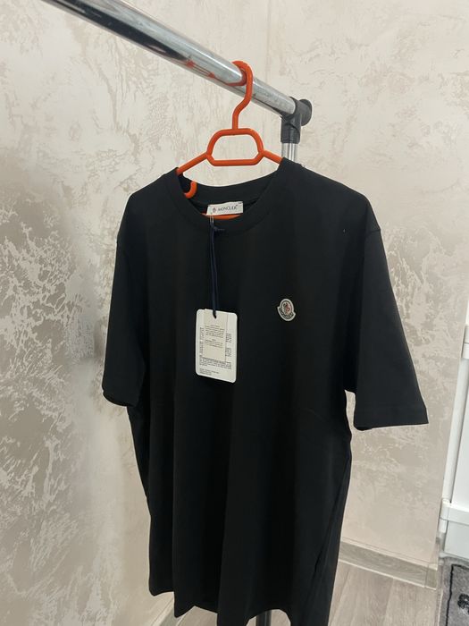 Tricouri unisex la super pret