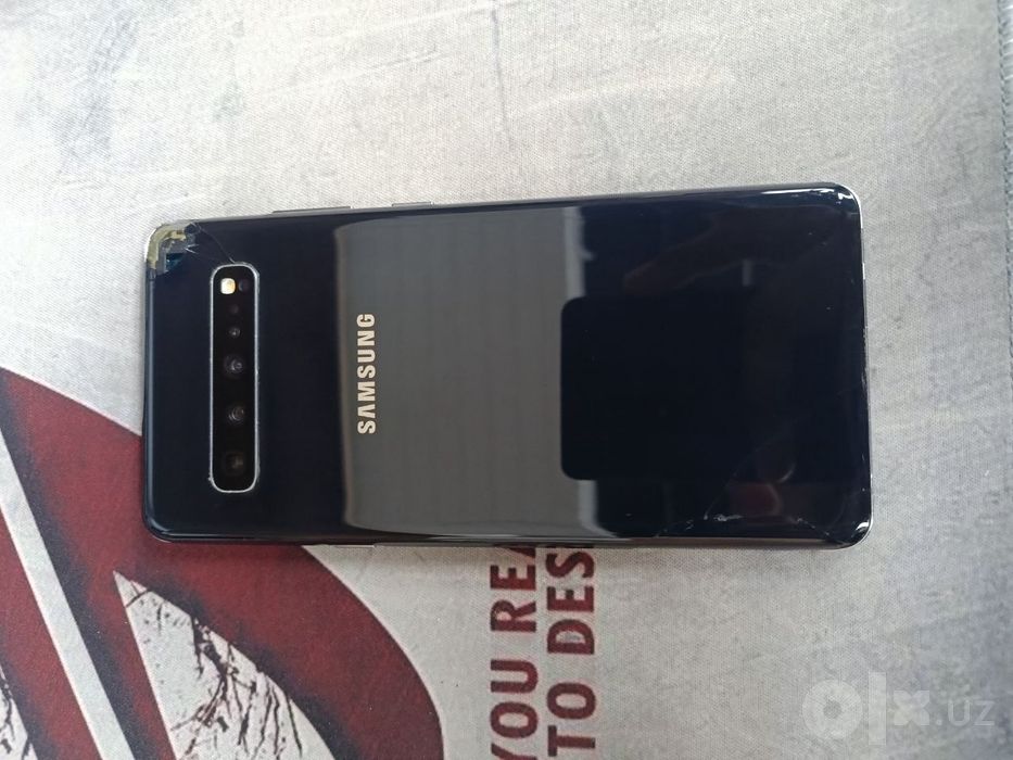 Samsung Galaxy S10 5G telefoni sotiladi