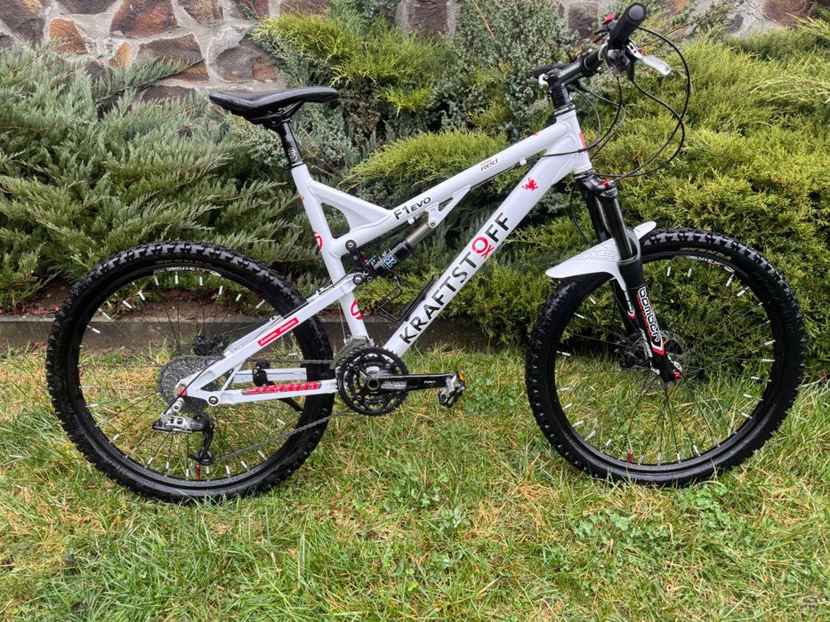 Sunt din Odorheiu Secuiesc. Ma numesc Attila.