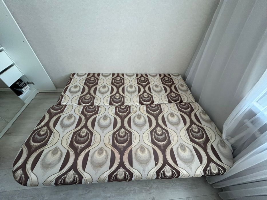 Продам диван б/у