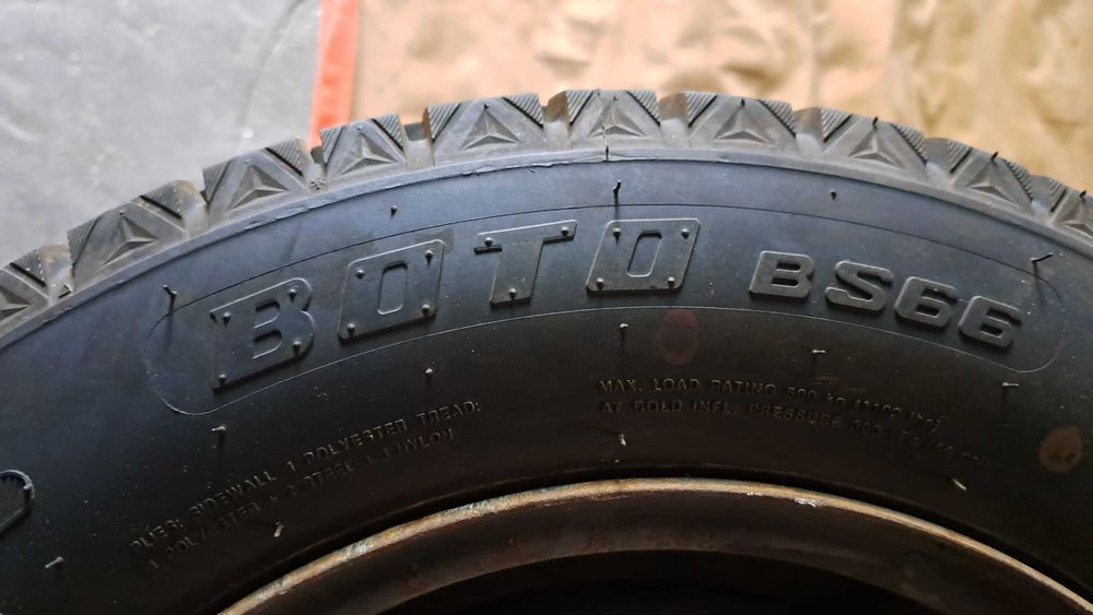 Продавам два комплекта летни и зимни гуми с джанти 175/70/14