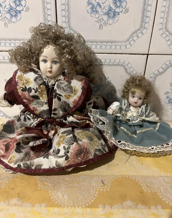 Papusi/portelan/comunism