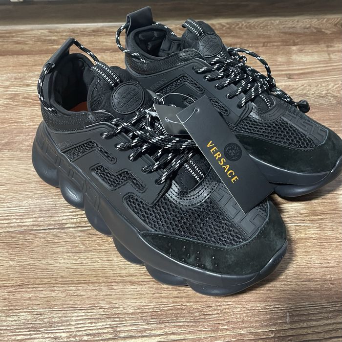 versace chain reaction