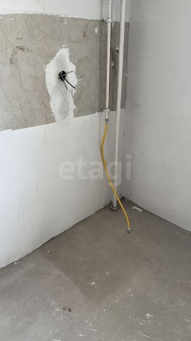 Продам 1 ком квартиру на Батыс 2