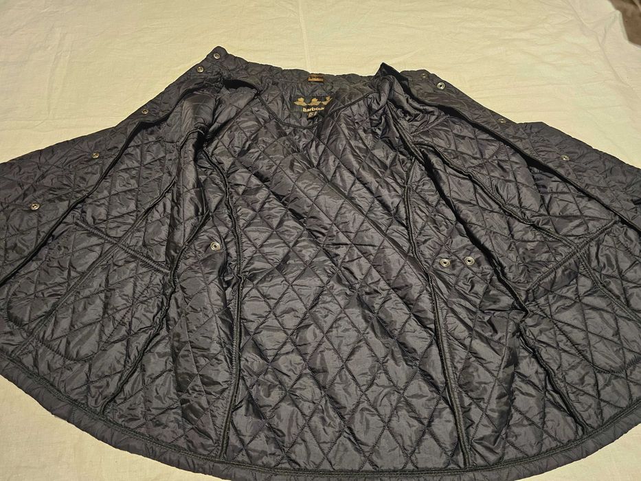 Geaca iarna dama Barbour matlasat marime 40 M  stare impecabila