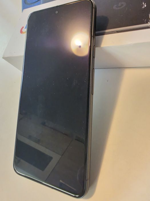 Google Pixel 8 la cutie