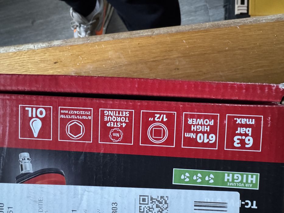 Pistol impact pneumatic