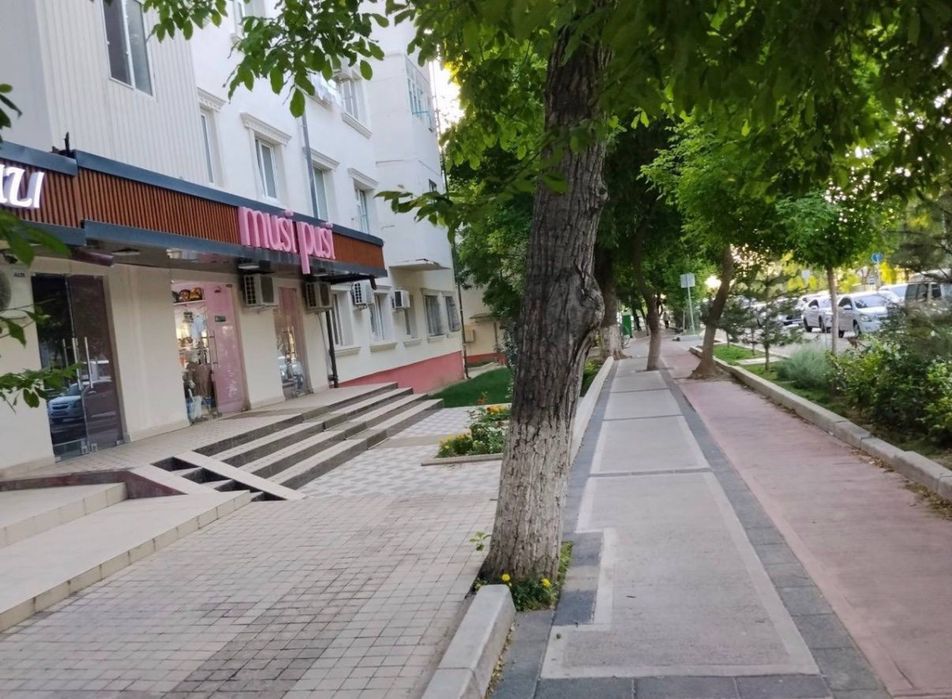 Продается нежилое помещение вдоль дороги! Эко базар первая линия!