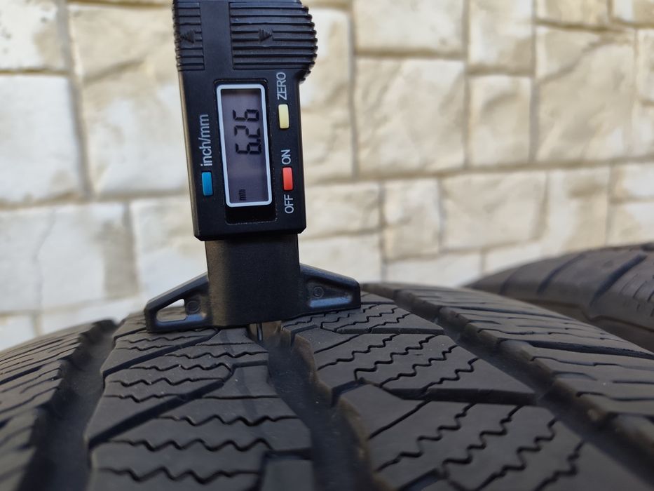 Зимни гуми Continental 225/55R17C dot2023  225/55/17